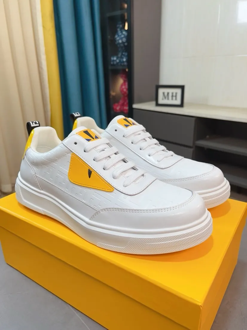 Men's Men's Shoes💰420🌹🌹[FENDI] Fendi's classic and comfortable men's, this complex sneaker is made of soft calfskin➕genuine leather lining➕original ultra-light rubber material with rough outsole. This unique and light style is suitable for the casual and refined sensibility of this season. It is comfortable and natural on the feet. It is an everyday style for casual travel in autumn and winter! 38/44
